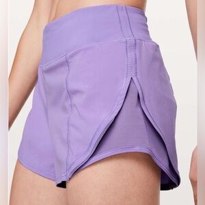 🌼Lululemon Attack The Track Short *3.5" purple size 8